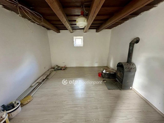 Eladó családi ház, Vidon 15.9 M Ft, 2 szobás