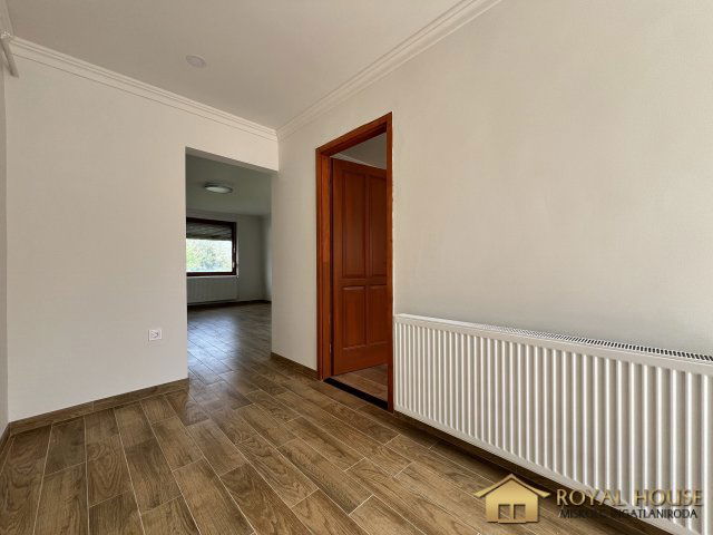 Eladó családi ház, Szerencsen 48.9 M Ft, 6 szobás