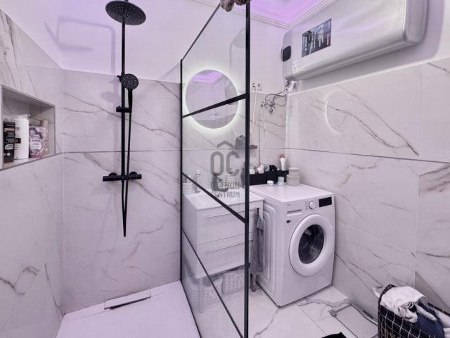 Eladó téglalakás, Budapesten, V. kerületben 105 M Ft, 1 szobás