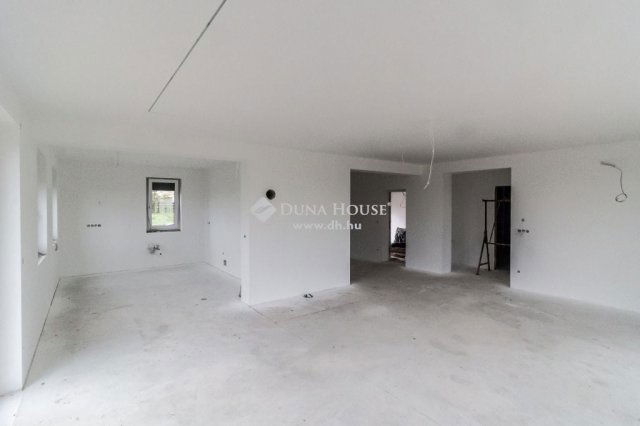 Eladó ikerház, Szombathelyen 159 M Ft, 4 szobás