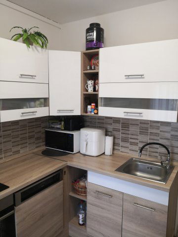 Eladó panellakás, Pécsett 49.2 M Ft, 2 szobás