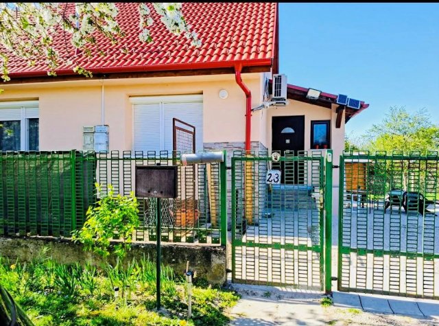 Eladó családi ház, Kömlődön 56.9 M Ft, 2 szobás