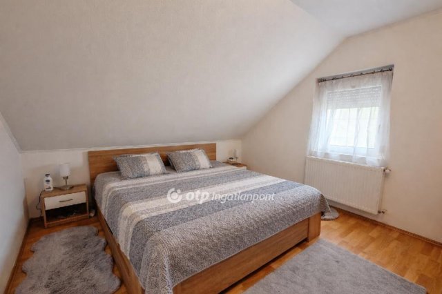 Eladó családi ház, Szigethalmon 130 M Ft, 5 szobás