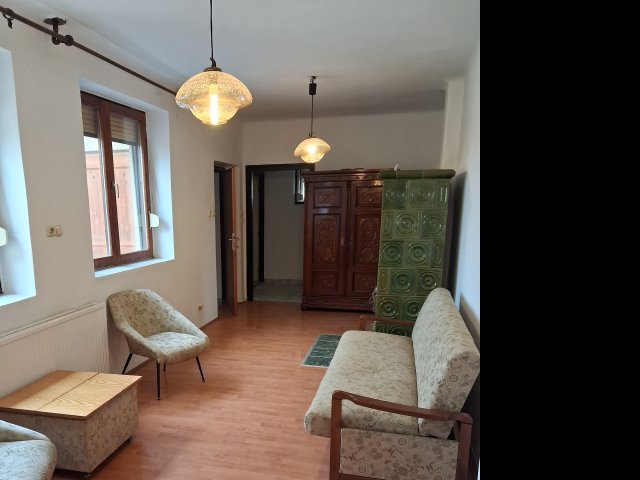 Eladó családi ház, Pécsett 79.9 M Ft, 4 szobás