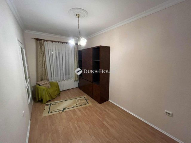 Kiadó családi ház, albérlet, Kecskeméten 150 E Ft / hó