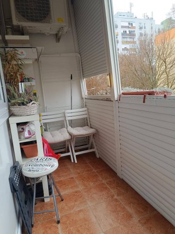 Eladó téglalakás, Pécsett 47.9 M Ft, 2+2 szobás