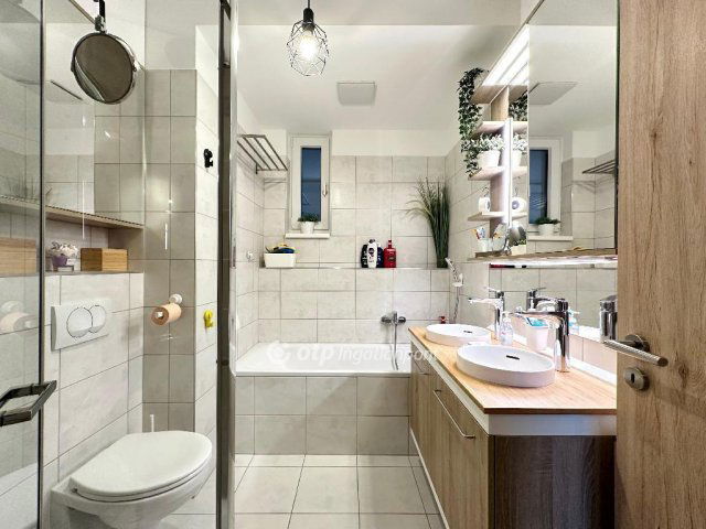 Eladó téglalakás, Budapesten, XI. kerületben 150 M Ft, 4 szobás