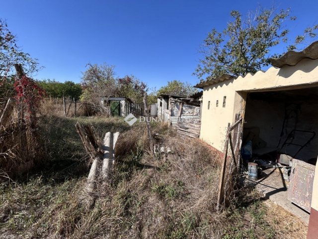 Eladó családi ház, Dávodon 6.99 M Ft, 2 szobás