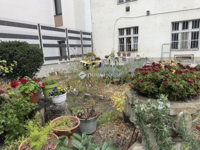 Eladó téglalakás, Budapesten, XIII. kerületben 45.2 M Ft