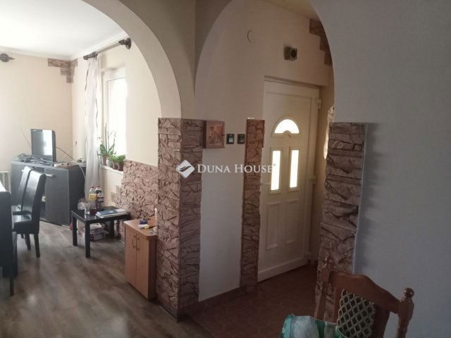 Eladó családi ház, Debrecenben 87 M Ft, 6 szobás