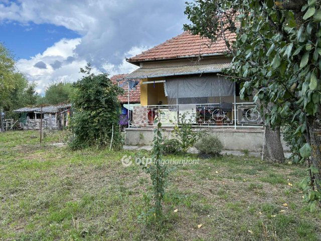 Eladó családi ház, Sarkadon 18 M Ft, 3 szobás