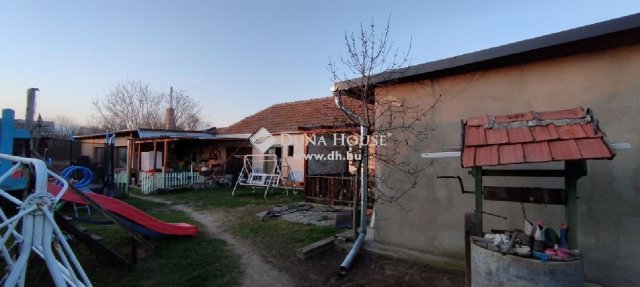 Eladó családi ház, Tápiószecsőn 59.9 M Ft, 6 szobás