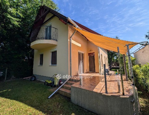 Eladó családi ház, Szigethalmon 119.9 M Ft, 4 szobás