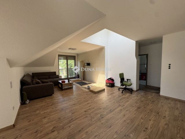 Eladó családi ház, Budapesten, IV. kerületben 114.9 M Ft