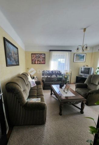 Eladó téglalakás, Kistarcsán 76 M Ft, 4 szobás