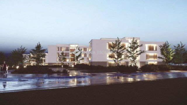 Eladó téglalakás, Balatonfüreden 165.064 M Ft, 4 szobás