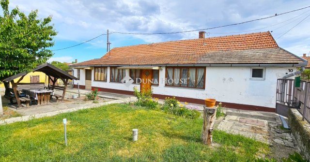 Eladó családi ház, Fülöpszálláson 22 M Ft, 3 szobás