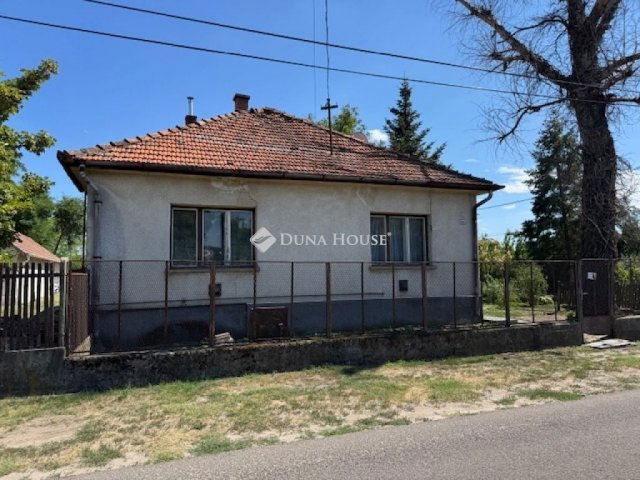 Eladó családi ház, Táborfalván 29.5 M Ft, 4 szobás