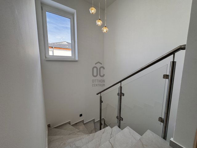 Eladó családi ház, Enesén 82.9 M Ft, 4 szobás