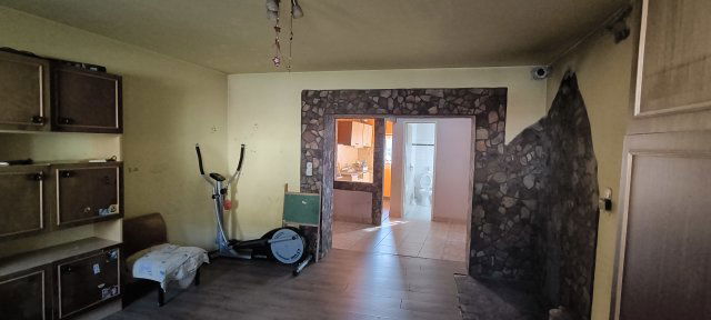 Eladó családi ház, Nagylócon 8.9 M Ft, 2 szobás