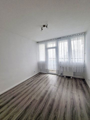 Eladó téglalakás, Tapolcán 49.9 M Ft, 2+1 szobás