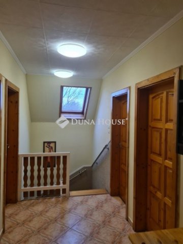 Eladó téglalakás, Gyálon 80 M Ft, 4 szobás