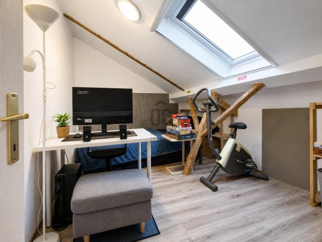 Eladó családi ház, Budapesten, XV. kerületben 56.5 M Ft