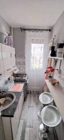 Eladó panellakás, Pécsett 39.49 M Ft, 2 szobás