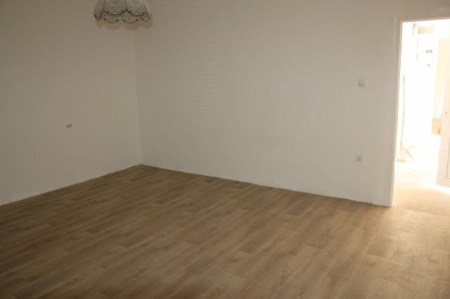 Eladó családi ház, Pálin 21.9 M Ft, 2 szobás