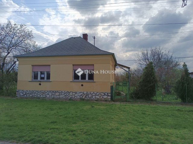 Eladó családi ház, Lovászpatonán 18.5 M Ft, 2 szobás