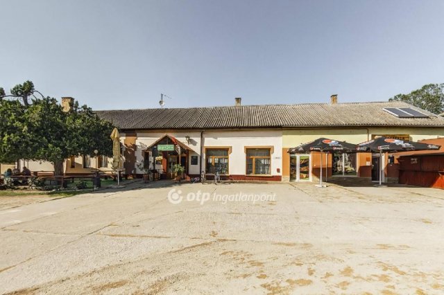 Eladó üzlethelyiség, Dávodon 60 M Ft / költözzbe.hu
