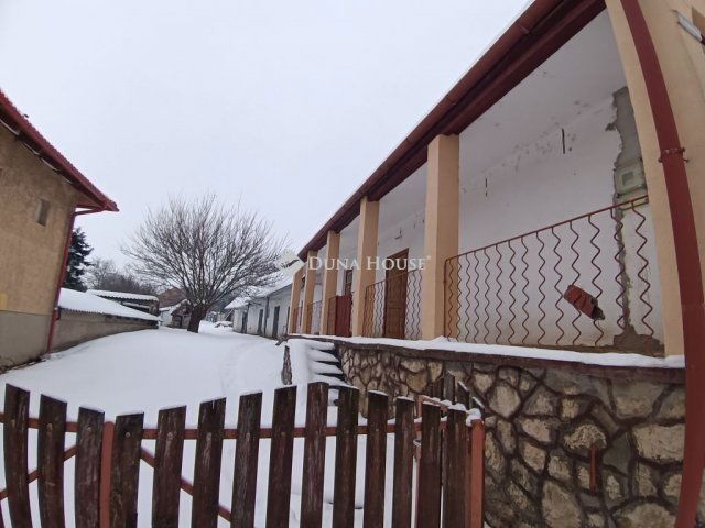 Eladó családi ház, Epölön 27.9 M Ft, 4 szobás