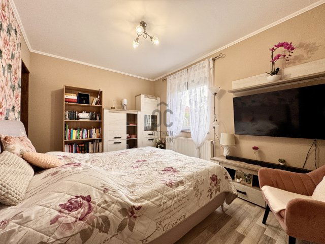 Eladó családi ház, Győrött 89 M Ft, 4 szobás