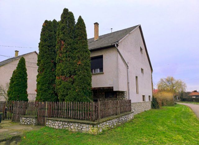 Eladó családi ház, Szikszón 39.85 M Ft, 3 szobás