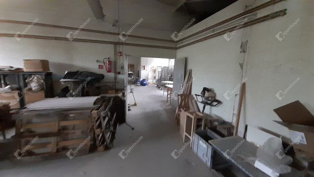 Eladó ipari ingatlan, Pápán 57 M Ft / költözzbe.hu