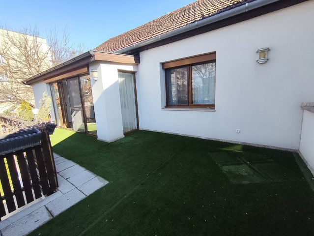 Eladó téglalakás, Győrött 109.99 M Ft, 3 szobás