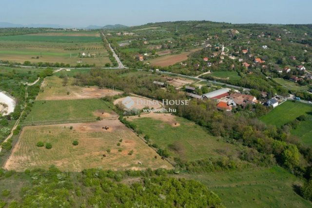 Eladó mezogazdasagi ingatlan, Zsámbékon 248 M Ft, 5 szobás