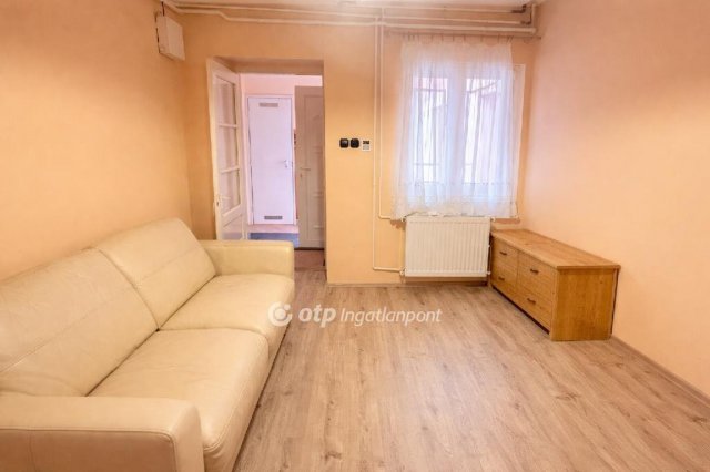Eladó családi ház, Pécsett 91 M Ft, 3 szobás
