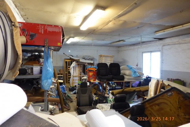 Kiadó ipari ingatlan, Pécsett, Megyeri úton 100 E Ft / hó