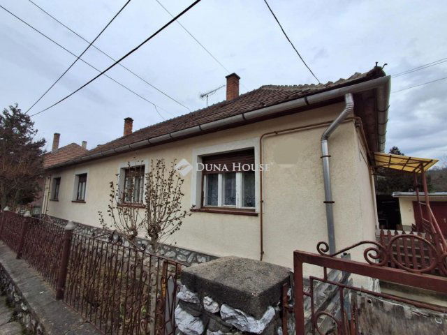 Eladó ikerház, Miskolcon 24.5 M Ft, 3 szobás