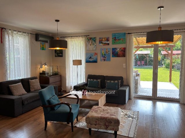 Eladó ikerház, Dunakeszin 234.9 M Ft, 5 szobás