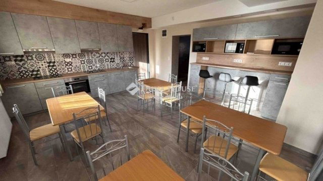 Eladó sorház, Vecsésen 340 M Ft, 12 szobás