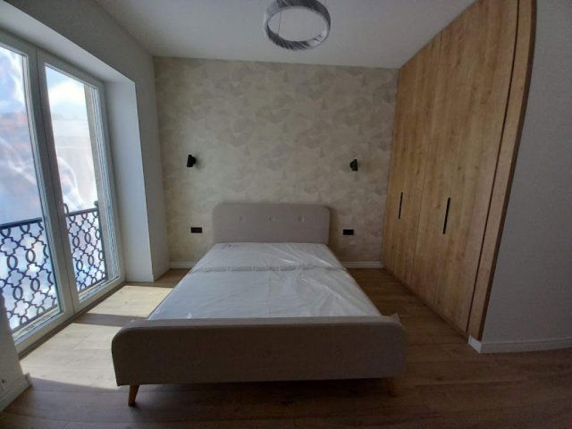Kiadó téglalakás, albérlet, Budapesten, V. kerületben, 3 szobás