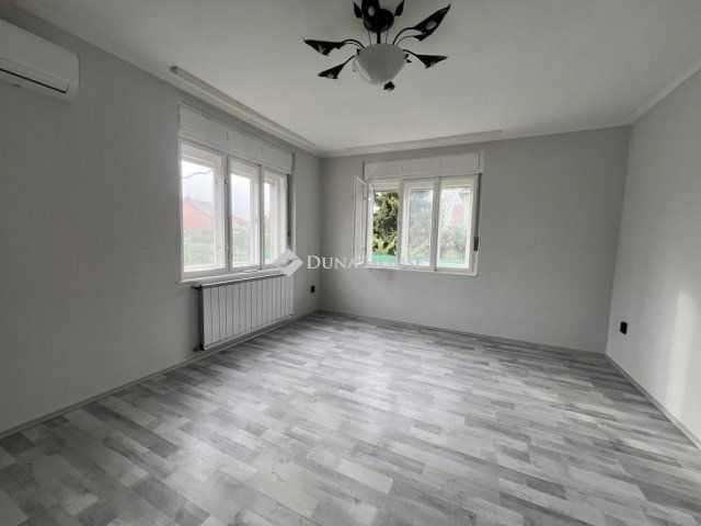 Eladó téglalakás, Budapesten, XX. kerületben 63.9 M Ft, 2 szobás