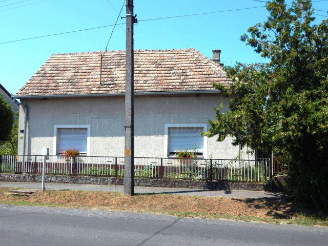 Eladó családi ház, Lábodon 17.5 M Ft, 8 szobás