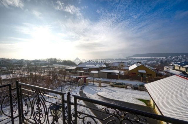 Eladó családi ház, Pilisborosjenőn 295 M Ft, 5 szobás