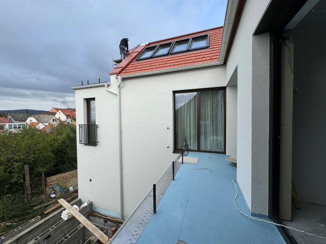 Eladó téglalakás, Pécsett 89.9 M Ft, 2+1 szobás