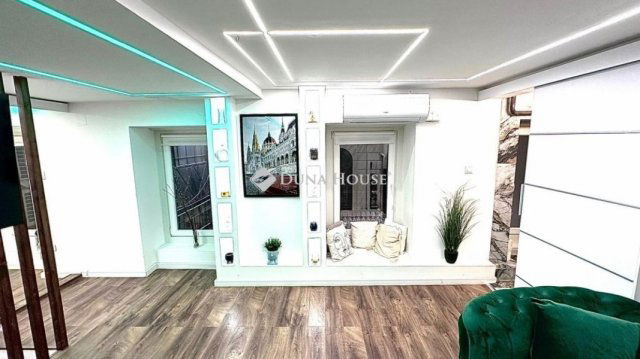 Eladó téglalakás, Budapesten, VII. kerületben 93.9 M Ft