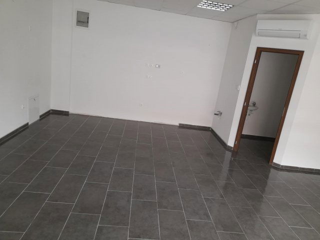 Eladó téglalakás, Kapuváron 38.8 M Ft, 1 szobás