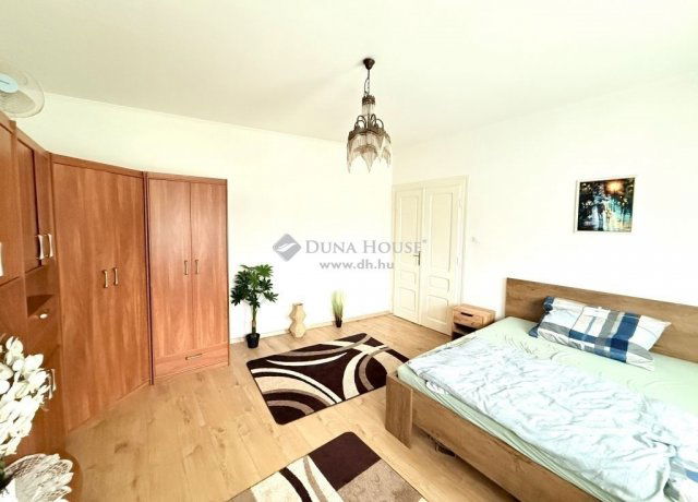 Eladó családi ház, Hobolon 50 M Ft, 4 szobás